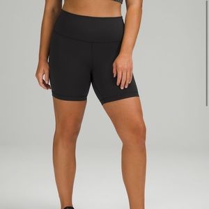 Lululemon Wonder Train High-Rise Short 6”